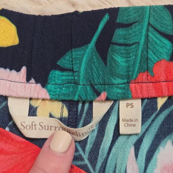 Soft Surroundings Navy Blue Floral Belted Pants, Size Small - Picture 2 of 10